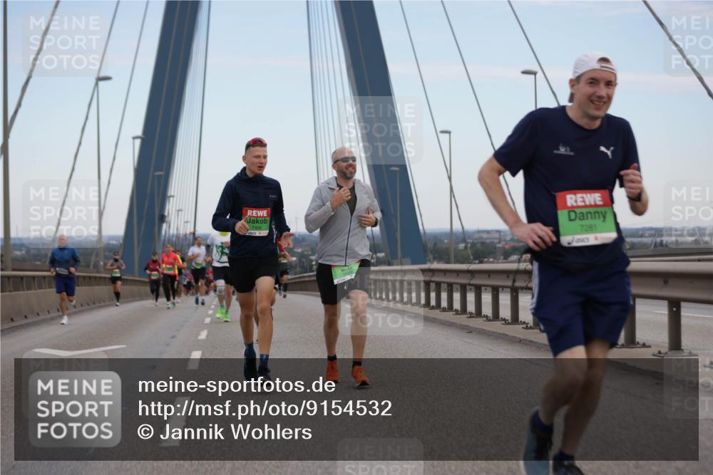 03.10.2025 - Köhlbrandbrückenlauf Jannik Wohlers http://msf.ph/oto/9154532 03.10.2025 15:24:01 Position 1 7466, 7281 meine-sportfotos.de