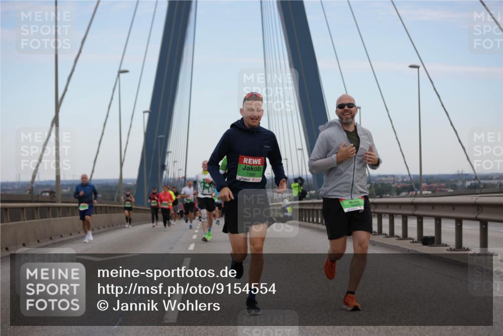 03.10.2025 - Köhlbrandbrückenlauf Jannik Wohlers http://msf.ph/oto/9154554 03.10.2025 15:24:02 Position 1 7466, 9669 meine-sportfotos.de