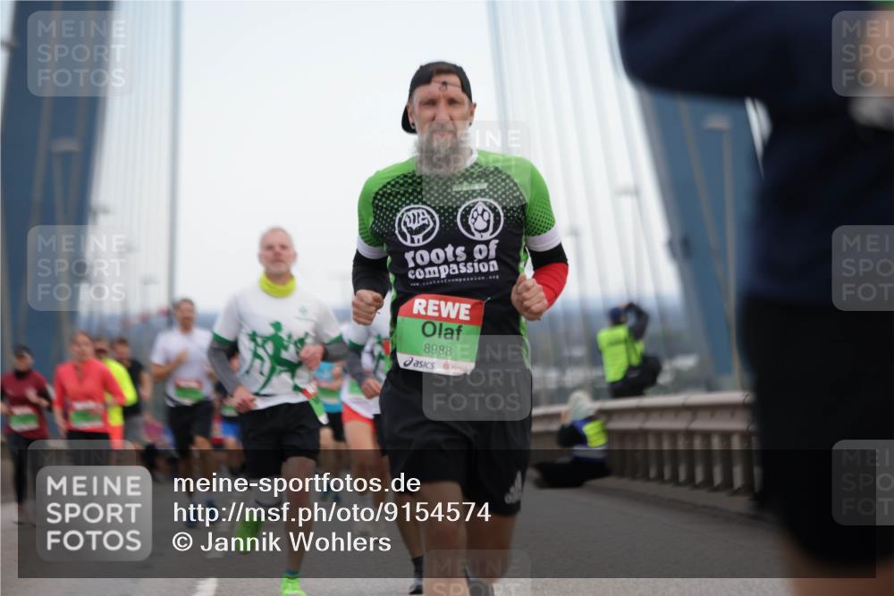 03.10.2025 - Köhlbrandbrückenlauf Jannik Wohlers http://msf.ph/oto/9154574 03.10.2025 15:24:03 Position 1 8988 meine-sportfotos.de