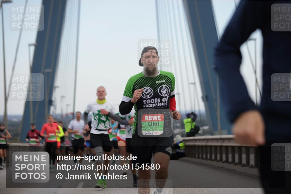 03.10.2025 - Köhlbrandbrückenlauf Jannik Wohlers http://msf.ph/oto/9154580 03.10.2025 15:24:03 Position 1 8988 meine-sportfotos.de