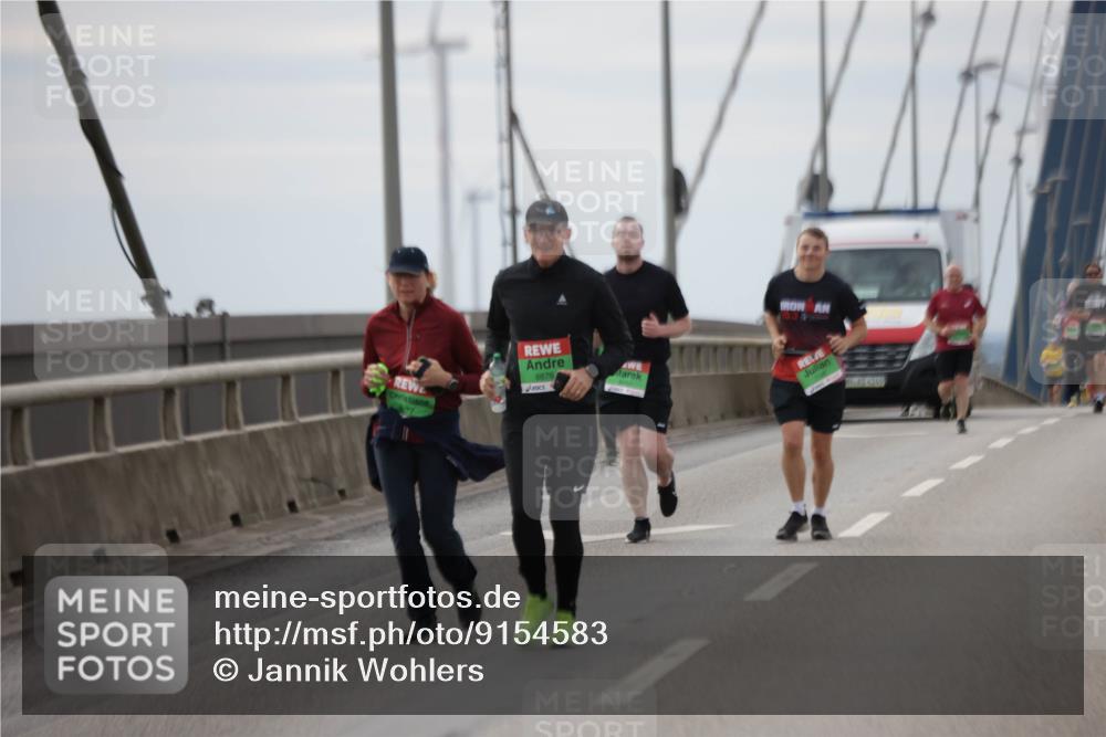 03.10.2025 - Köhlbrandbrückenlauf Jannik Wohlers http://msf.ph/oto/9154583 03.10.2025 16:06:03 Position 1 8876, 4249 meine-sportfotos.de