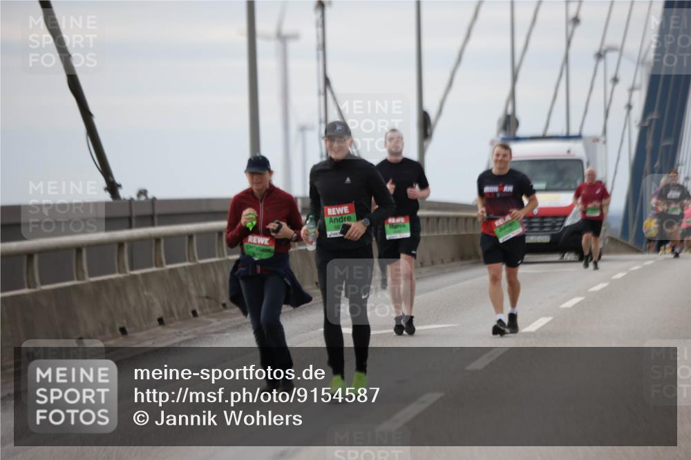 03.10.2025 - Köhlbrandbrückenlauf Jannik Wohlers http://msf.ph/oto/9154587 03.10.2025 16:06:03 Position 1 4249 meine-sportfotos.de