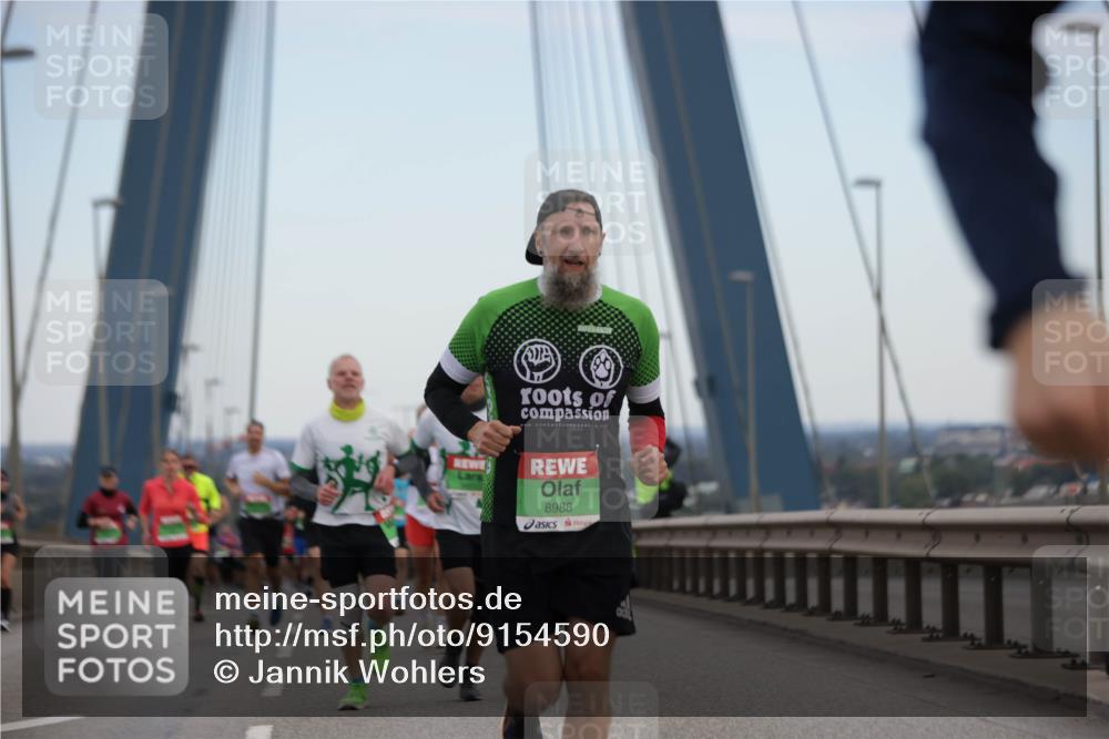 03.10.2025 - Köhlbrandbrückenlauf Jannik Wohlers http://msf.ph/oto/9154590 03.10.2025 15:24:04 Position 1 8988 meine-sportfotos.de