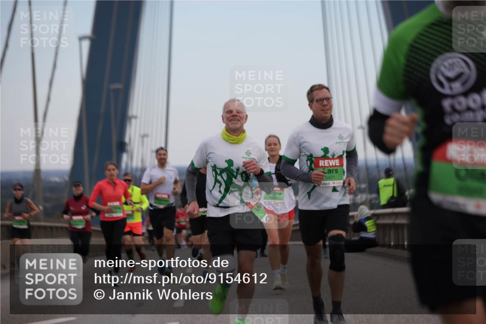 03.10.2025 - Köhlbrandbrückenlauf Jannik Wohlers http://msf.ph/oto/9154612 03.10.2025 15:24:05 Position 1 19421 meine-sportfotos.de