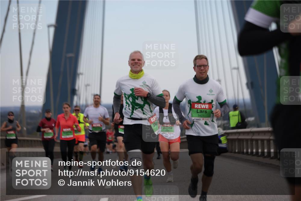 03.10.2025 - Köhlbrandbrückenlauf Jannik Wohlers http://msf.ph/oto/9154620 03.10.2025 15:24:05 Position 1 9421 meine-sportfotos.de