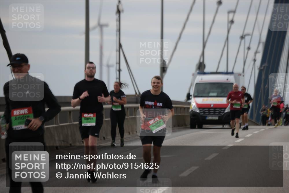 03.10.2025 - Köhlbrandbrückenlauf Jannik Wohlers http://msf.ph/oto/9154625 03.10.2025 16:06:06 Position 1 88676, 70, 3, 4249 meine-sportfotos.de