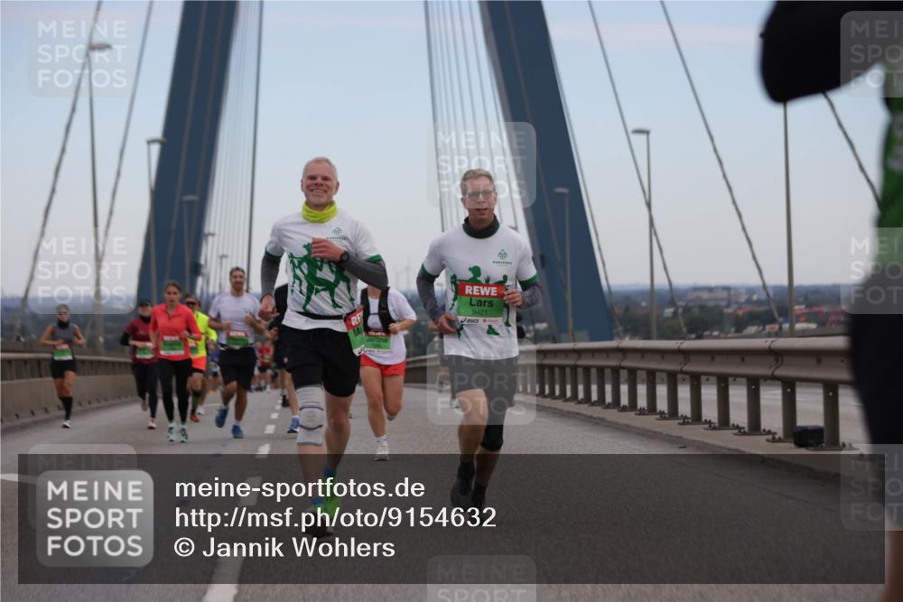 03.10.2025 - Köhlbrandbrückenlauf Jannik Wohlers http://msf.ph/oto/9154632 03.10.2025 15:24:06 Position 1 9421 meine-sportfotos.de