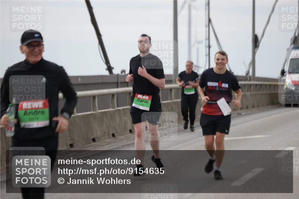 03.10.2025 - Köhlbrandbrückenlauf Jannik Wohlers http://msf.ph/oto/9154635 03.10.2025 16:06:07 Position 1 8878, 8432 meine-sportfotos.de