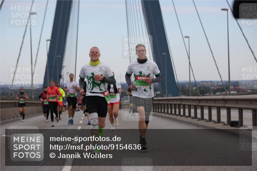 03.10.2025 - Köhlbrandbrückenlauf Jannik Wohlers http://msf.ph/oto/9154636 03.10.2025 15:24:06 Position 1 9421 meine-sportfotos.de