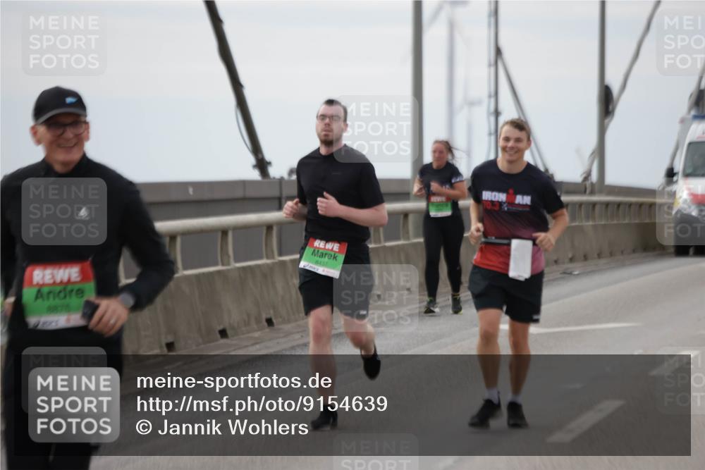 03.10.2025 - Köhlbrandbrückenlauf Jannik Wohlers http://msf.ph/oto/9154639 03.10.2025 16:06:08 Position 1 2878, 8432 meine-sportfotos.de