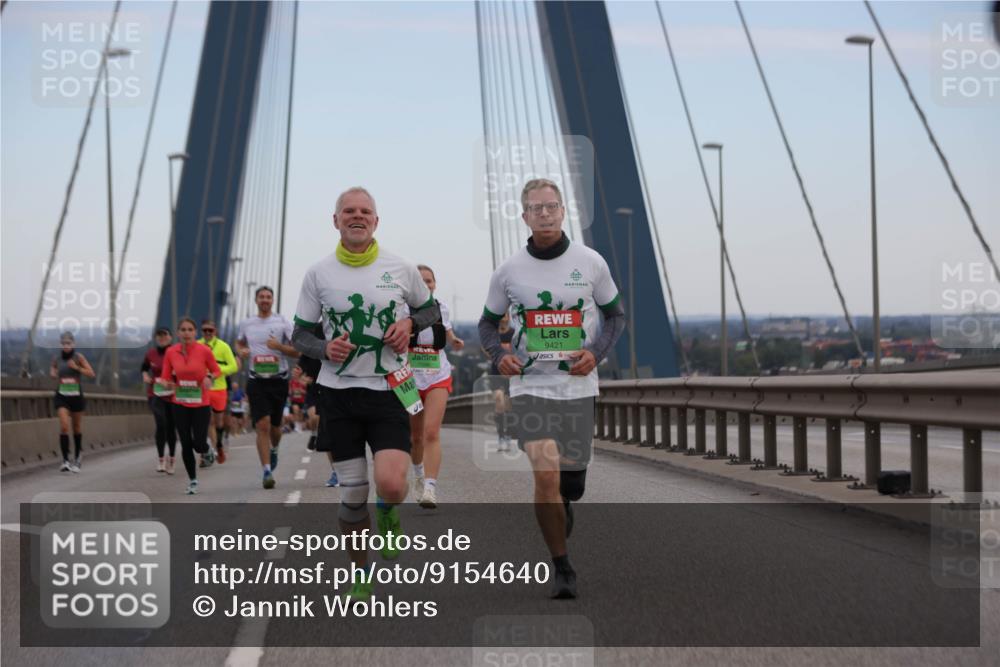 03.10.2025 - Köhlbrandbrückenlauf Jannik Wohlers http://msf.ph/oto/9154640 03.10.2025 15:24:06 Position 1 9421 meine-sportfotos.de