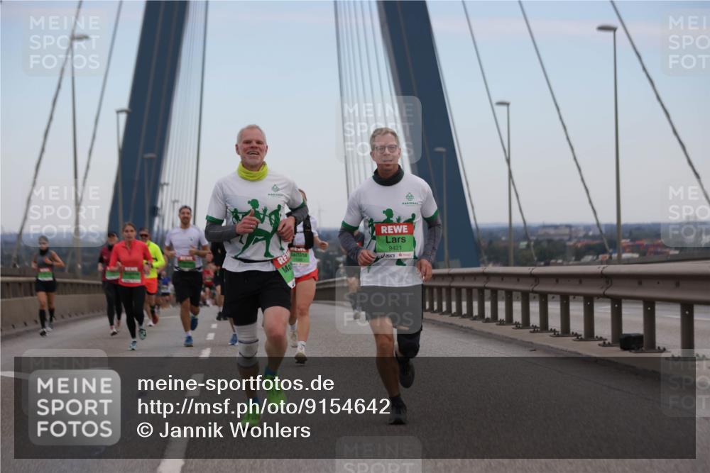 03.10.2025 - Köhlbrandbrückenlauf Jannik Wohlers http://msf.ph/oto/9154642 03.10.2025 15:24:06 Position 1 9421 meine-sportfotos.de