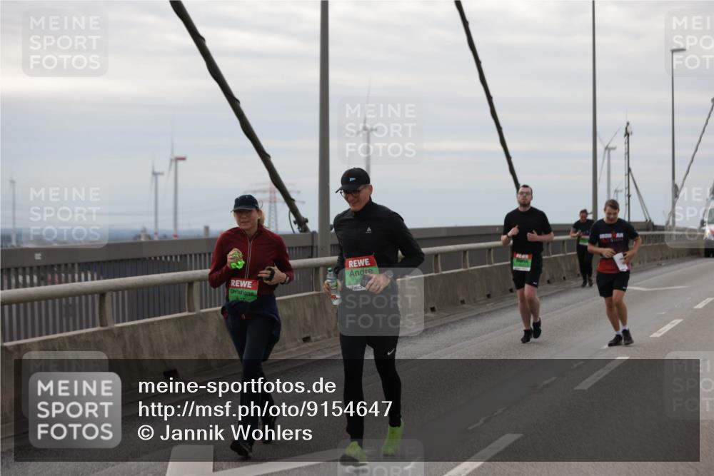 03.10.2025 - Köhlbrandbrückenlauf Jannik Wohlers http://msf.ph/oto/9154647 03.10.2025 16:06:09 Position 1  meine-sportfotos.de