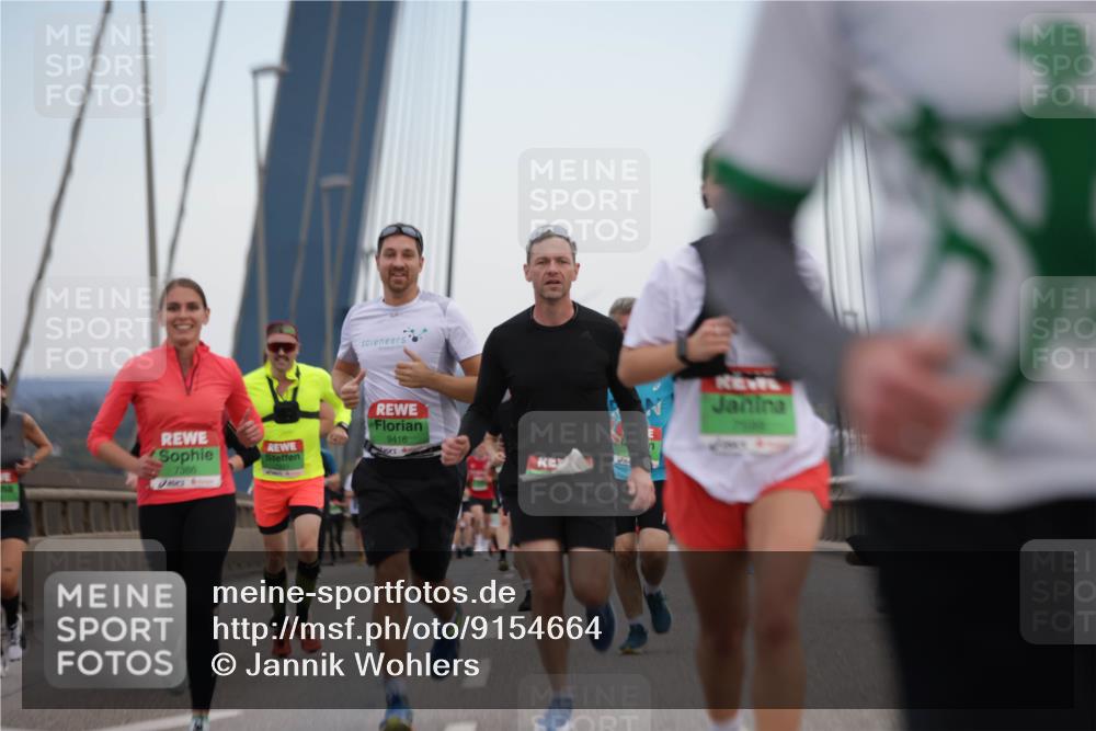 03.10.2025 - Köhlbrandbrückenlauf Jannik Wohlers http://msf.ph/oto/9154664 03.10.2025 15:24:08 Position 1 7386, 9418 meine-sportfotos.de
