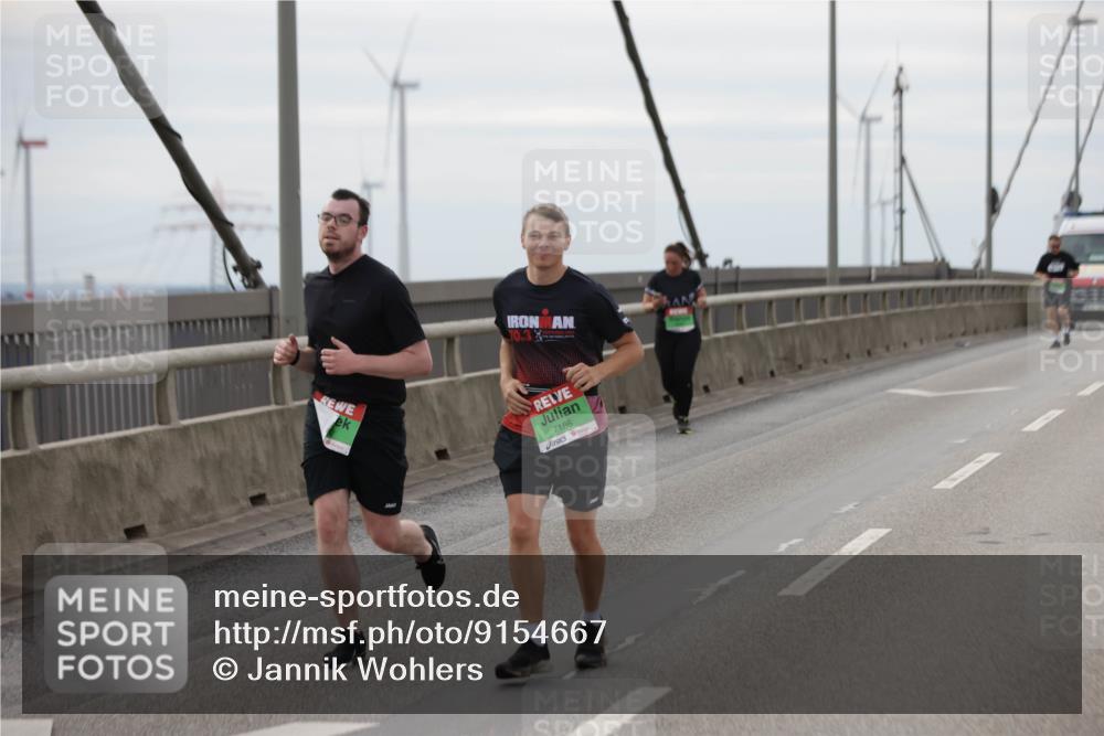 03.10.2025 - Köhlbrandbrückenlauf Jannik Wohlers http://msf.ph/oto/9154667 03.10.2025 16:06:12 Position 1 10, 33, 7186 meine-sportfotos.de