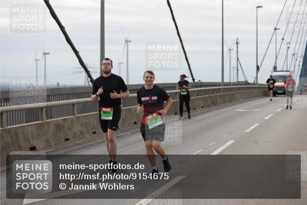 03.10.2025 - Köhlbrandbrückenlauf Jannik Wohlers http://msf.ph/oto/9154675 03.10.2025 16:06:12 Position 1 70, 3, 7186 meine-sportfotos.de