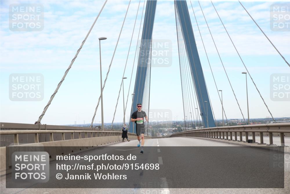 03.10.2025 - Köhlbrandbrückenlauf Jannik Wohlers http://msf.ph/oto/9154698 03.10.2025 15:15:32 Position 1  meine-sportfotos.de