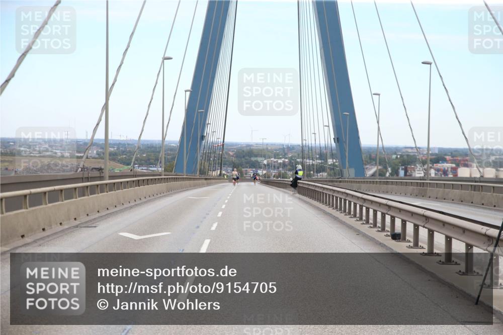 03.10.2025 - Köhlbrandbrückenlauf Jannik Wohlers http://msf.ph/oto/9154705 03.10.2025 15:16:09 Position 1  meine-sportfotos.de
