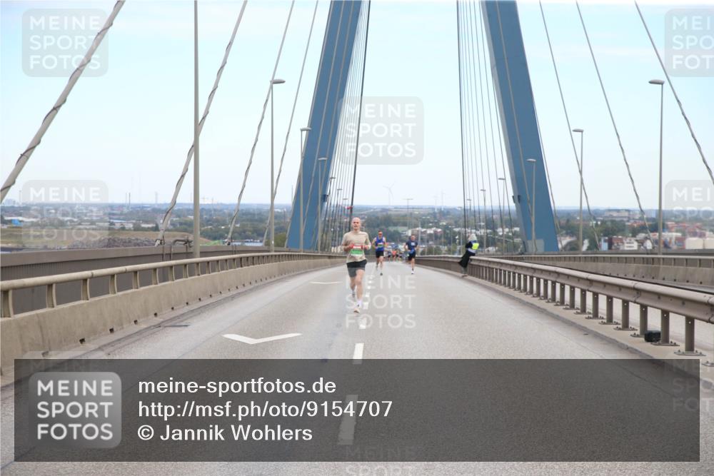 03.10.2025 - Köhlbrandbrückenlauf Jannik Wohlers http://msf.ph/oto/9154707 03.10.2025 15:16:24 Position 1  meine-sportfotos.de