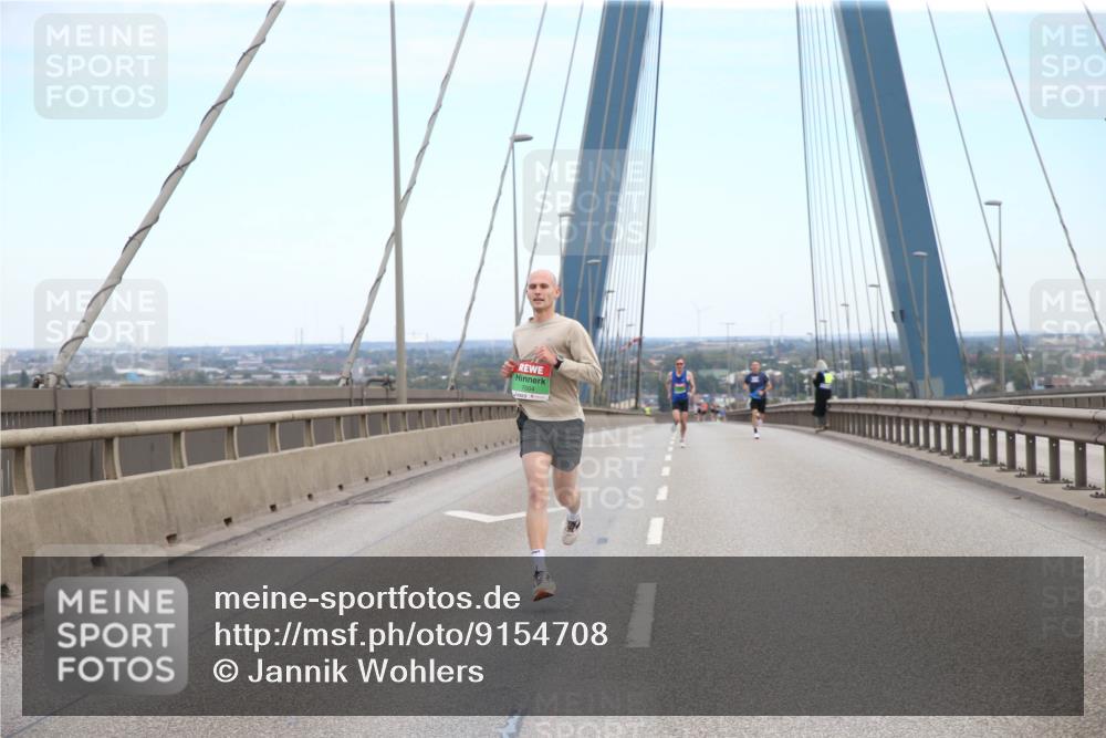 03.10.2025 - Köhlbrandbrückenlauf Jannik Wohlers http://msf.ph/oto/9154708 03.10.2025 15:16:27 Position 1 7004 meine-sportfotos.de