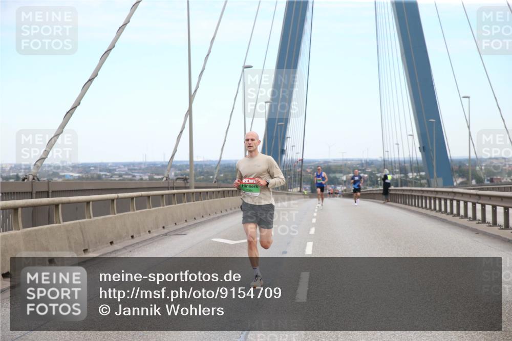 03.10.2025 - Köhlbrandbrückenlauf Jannik Wohlers http://msf.ph/oto/9154709 03.10.2025 15:16:27 Position 1  meine-sportfotos.de