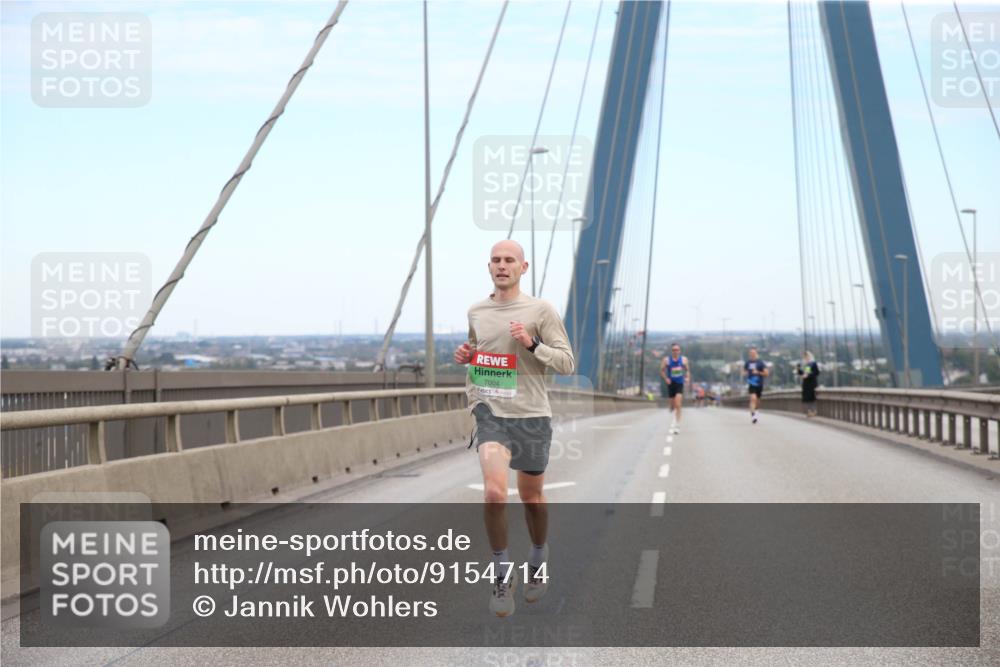 03.10.2025 - Köhlbrandbrückenlauf Jannik Wohlers http://msf.ph/oto/9154714 03.10.2025 15:16:27 Position 1 7004 meine-sportfotos.de