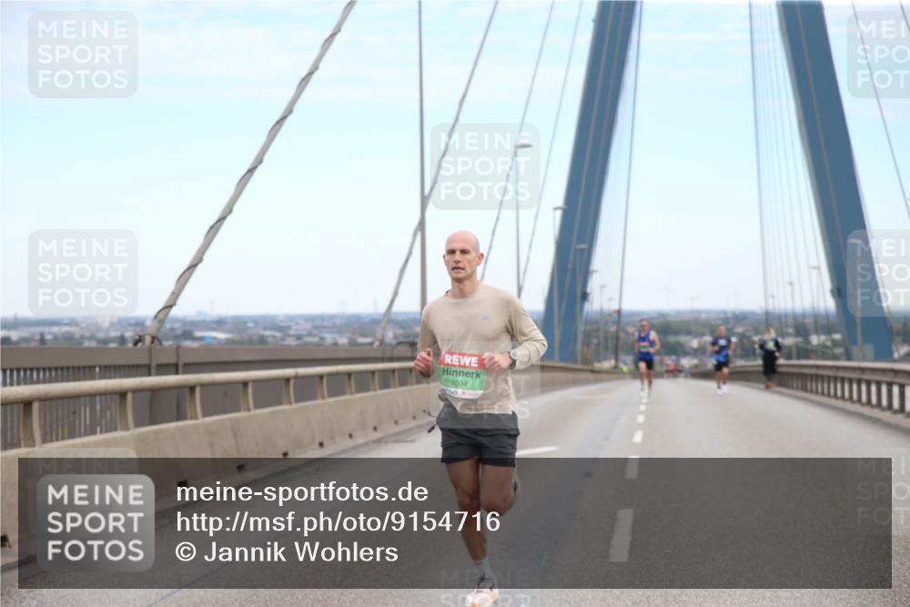 03.10.2025 - Köhlbrandbrückenlauf Jannik Wohlers http://msf.ph/oto/9154716 03.10.2025 15:16:28 Position 1 7004 meine-sportfotos.de