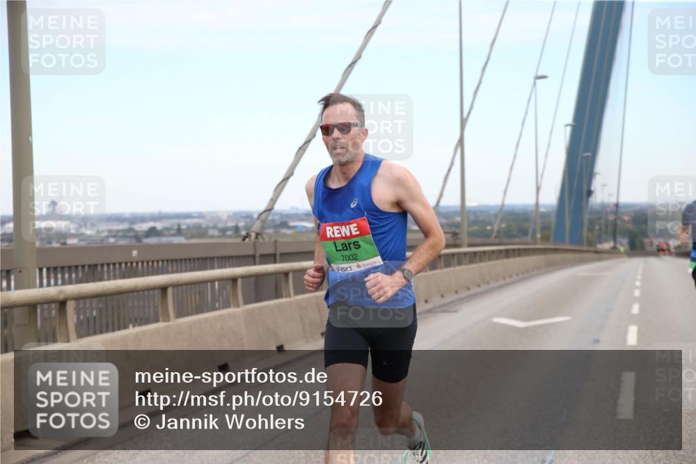 03.10.2025 - Köhlbrandbrückenlauf Jannik Wohlers http://msf.ph/oto/9154726 03.10.2025 15:16:35 Position 1 7002 meine-sportfotos.de