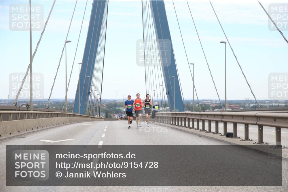 03.10.2025 - Köhlbrandbrückenlauf Jannik Wohlers http://msf.ph/oto/9154728 03.10.2025 15:17:03 Position 1  meine-sportfotos.de