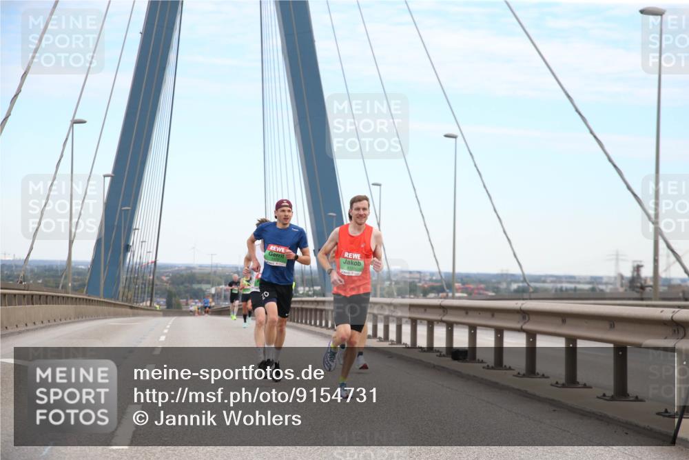 03.10.2025 - Köhlbrandbrückenlauf Jannik Wohlers http://msf.ph/oto/9154731 03.10.2025 15:17:07 Position 1 20, 9130 meine-sportfotos.de