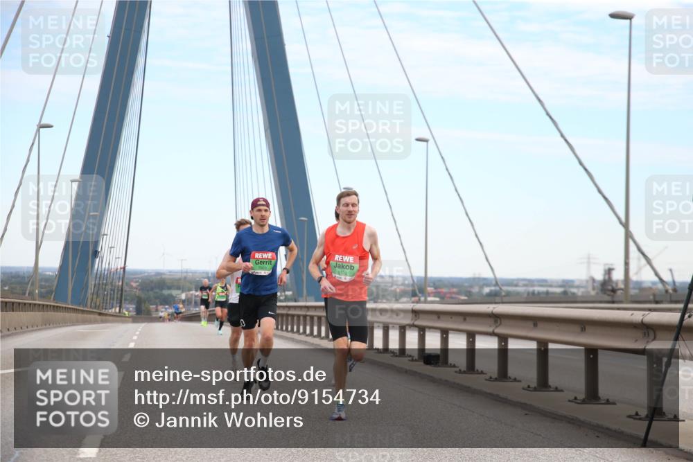 03.10.2025 - Köhlbrandbrückenlauf Jannik Wohlers http://msf.ph/oto/9154734 03.10.2025 15:17:07 Position 1 7003, 9130 meine-sportfotos.de