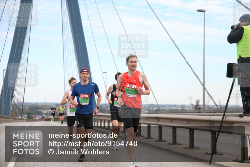 03.10.2025 - Köhlbrandbrückenlauf Jannik Wohlers http://msf.ph/oto/9154740 03.10.2025 15:17:08 Position 1 878, 0, 9130 meine-sportfotos.de