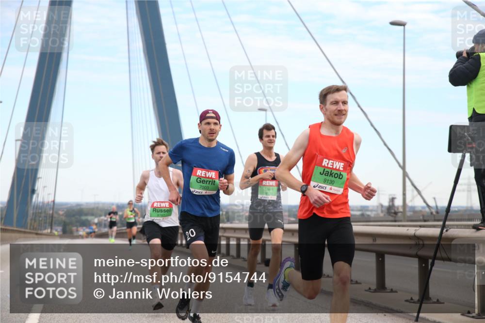 03.10.2025 - Köhlbrandbrückenlauf Jannik Wohlers http://msf.ph/oto/9154744 03.10.2025 15:17:08 Position 1 8787, 20, 7003, 9720, 9130 meine-sportfotos.de
