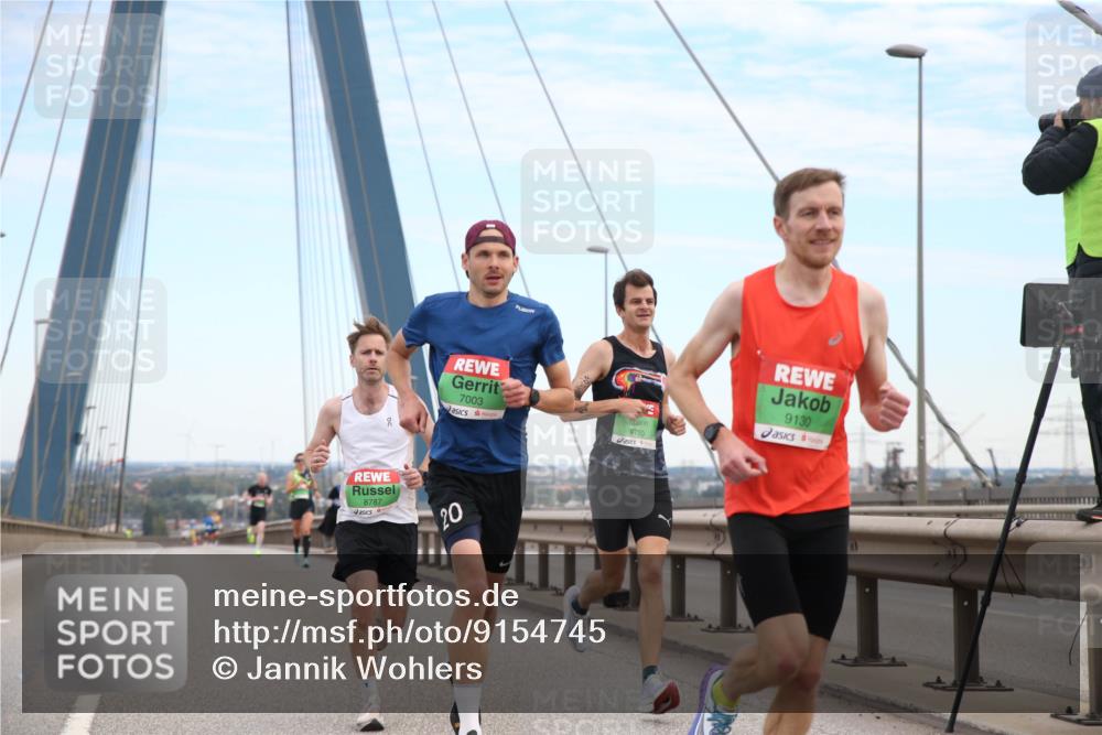 03.10.2025 - Köhlbrandbrückenlauf Jannik Wohlers http://msf.ph/oto/9154745 03.10.2025 15:17:08 Position 1 7003, 8787, 20, 9720, 9130 meine-sportfotos.de