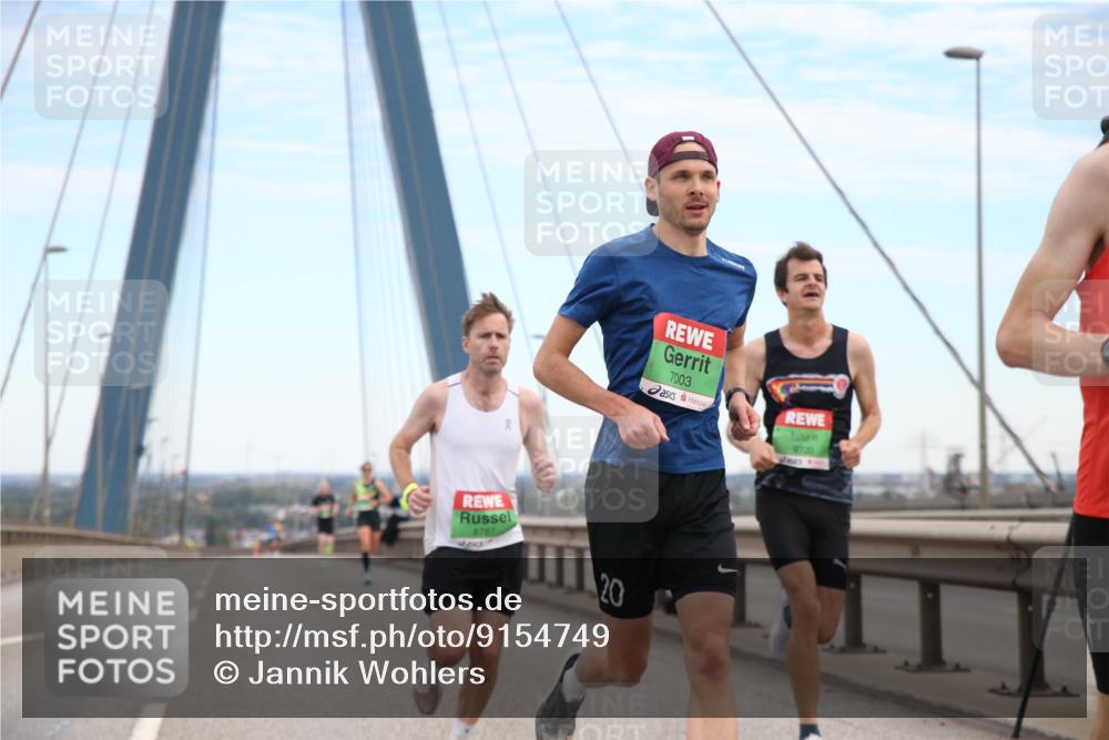 03.10.2025 - Köhlbrandbrückenlauf Jannik Wohlers http://msf.ph/oto/9154749 03.10.2025 15:17:09 Position 1 8787, 3, 20, 7003, 9720 meine-sportfotos.de