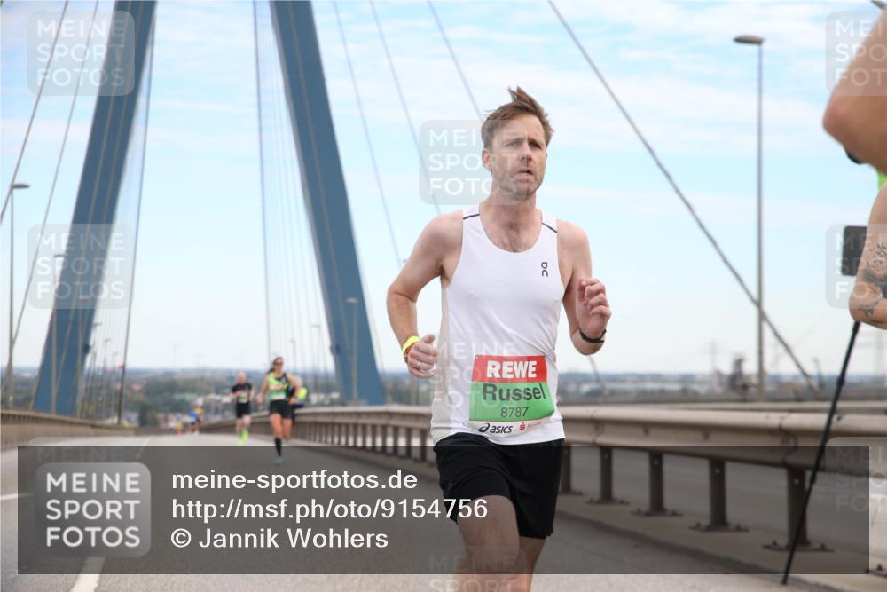 03.10.2025 - Köhlbrandbrückenlauf Jannik Wohlers http://msf.ph/oto/9154756 03.10.2025 15:17:09 Position 1 8787 meine-sportfotos.de