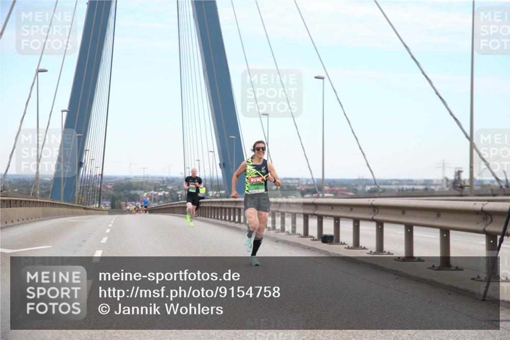 03.10.2025 - Köhlbrandbrückenlauf Jannik Wohlers http://msf.ph/oto/9154758 03.10.2025 15:17:12 Position 1  meine-sportfotos.de