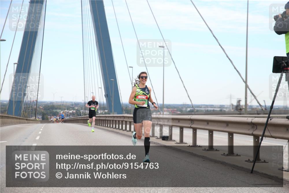 03.10.2025 - Köhlbrandbrückenlauf Jannik Wohlers http://msf.ph/oto/9154763 03.10.2025 15:17:13 Position 1  meine-sportfotos.de