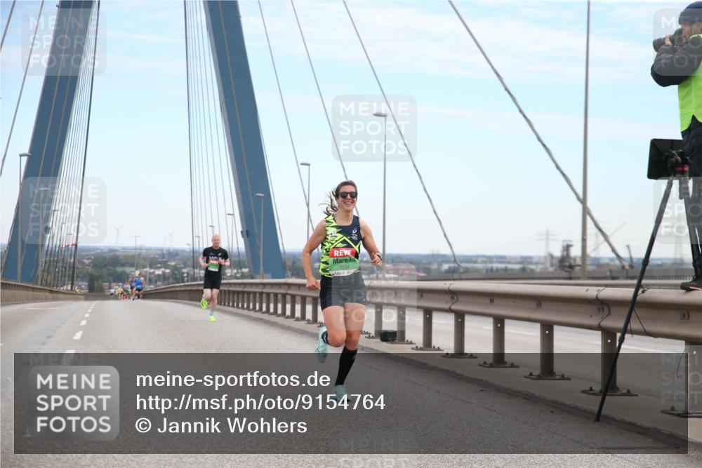 03.10.2025 - Köhlbrandbrückenlauf Jannik Wohlers http://msf.ph/oto/9154764 03.10.2025 15:17:13 Position 1 7034 meine-sportfotos.de