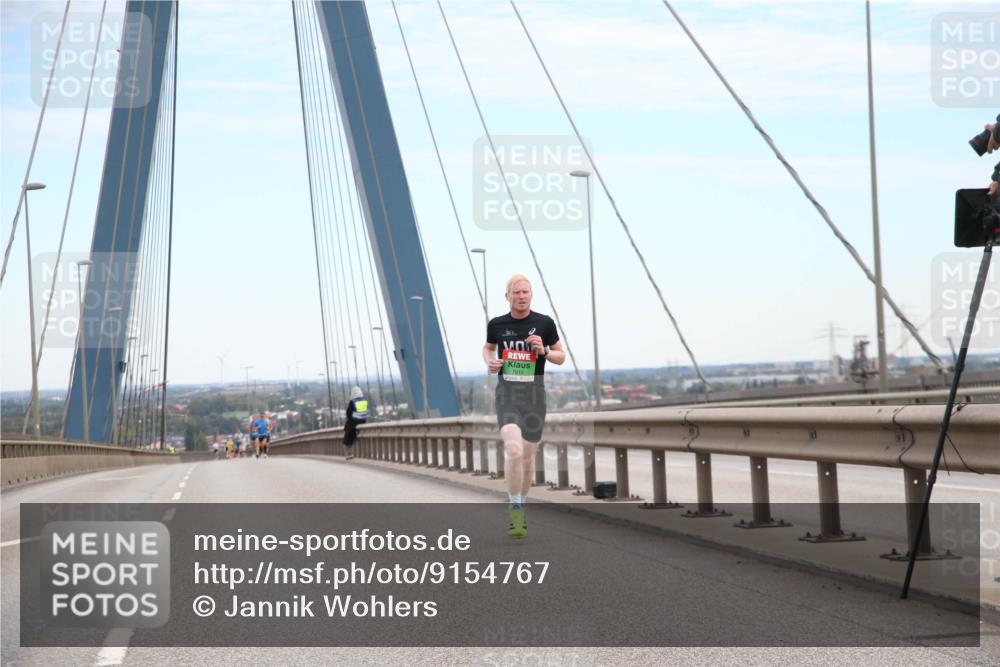 03.10.2025 - Köhlbrandbrückenlauf Jannik Wohlers http://msf.ph/oto/9154767 03.10.2025 15:17:16 Position 1  meine-sportfotos.de