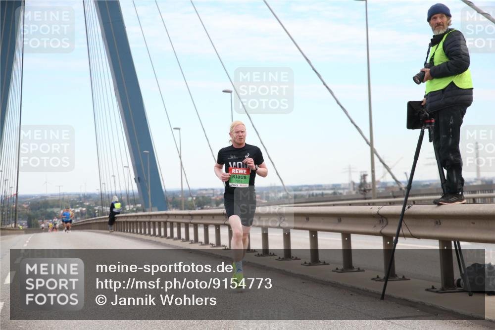 03.10.2025 - Köhlbrandbrückenlauf Jannik Wohlers http://msf.ph/oto/9154773 03.10.2025 15:17:17 Position 1 7015 meine-sportfotos.de
