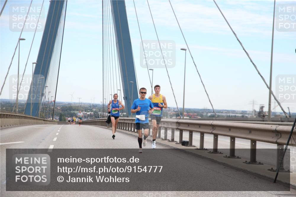 03.10.2025 - Köhlbrandbrückenlauf Jannik Wohlers http://msf.ph/oto/9154777 03.10.2025 15:17:30 Position 1  meine-sportfotos.de