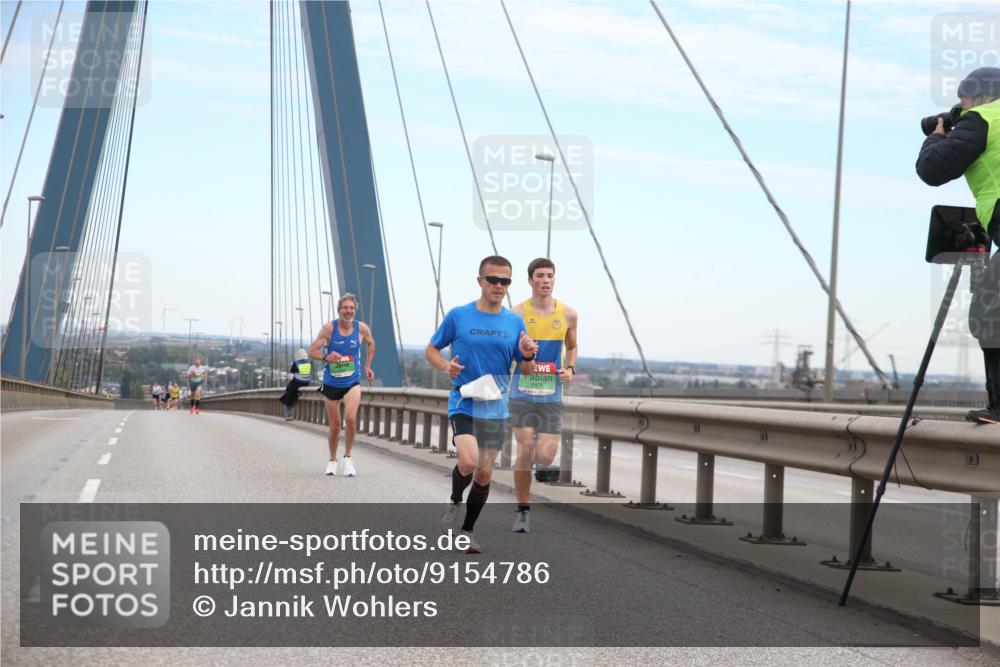03.10.2025 - Köhlbrandbrückenlauf Jannik Wohlers http://msf.ph/oto/9154786 03.10.2025 15:17:31 Position 1 88711 meine-sportfotos.de