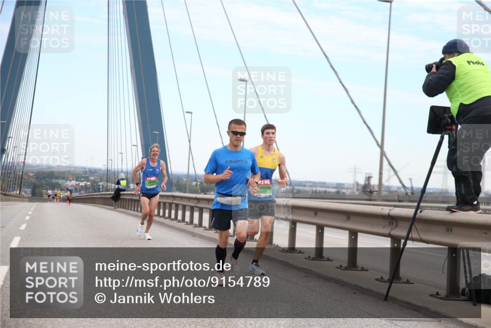 03.10.2025 - Köhlbrandbrückenlauf Jannik Wohlers http://msf.ph/oto/9154789 03.10.2025 15:17:31 Position 1  meine-sportfotos.de