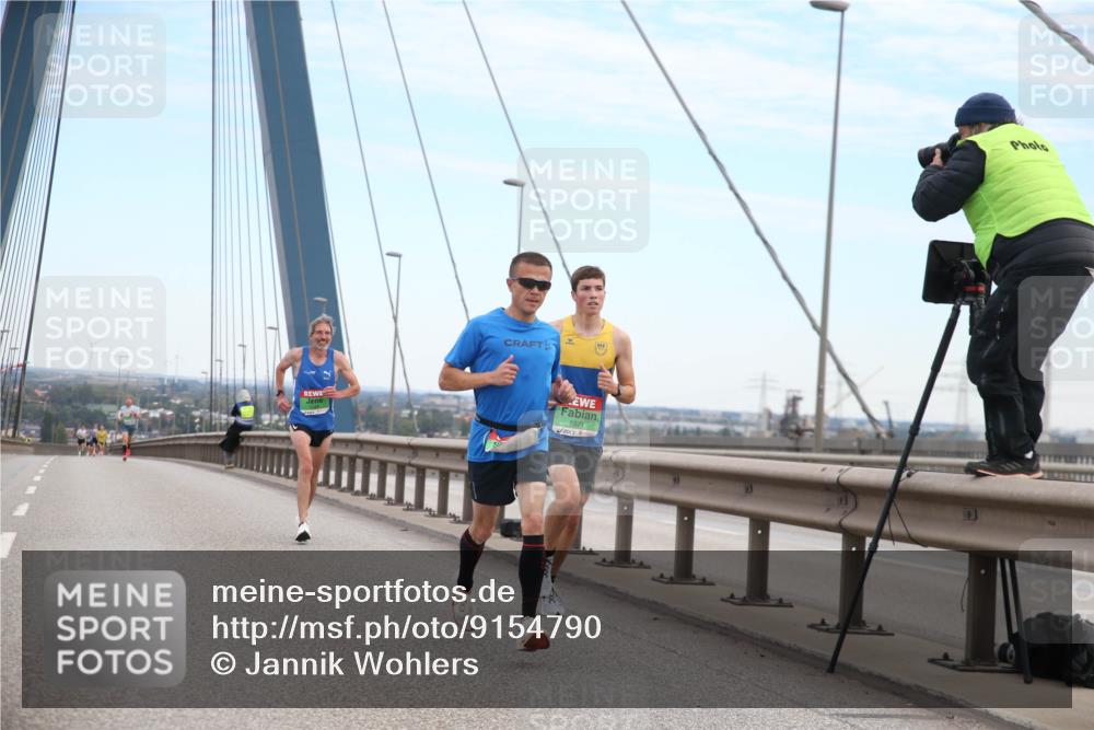 03.10.2025 - Köhlbrandbrückenlauf Jannik Wohlers http://msf.ph/oto/9154790 03.10.2025 15:17:32 Position 1 8871 meine-sportfotos.de
