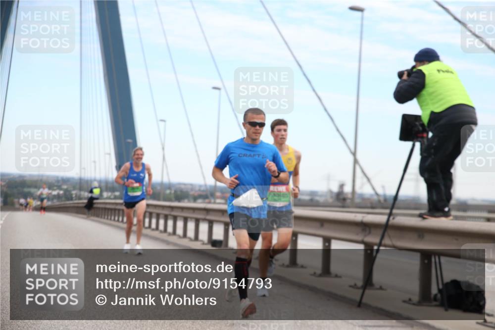 03.10.2025 - Köhlbrandbrückenlauf Jannik Wohlers http://msf.ph/oto/9154793 03.10.2025 15:17:32 Position 1  meine-sportfotos.de
