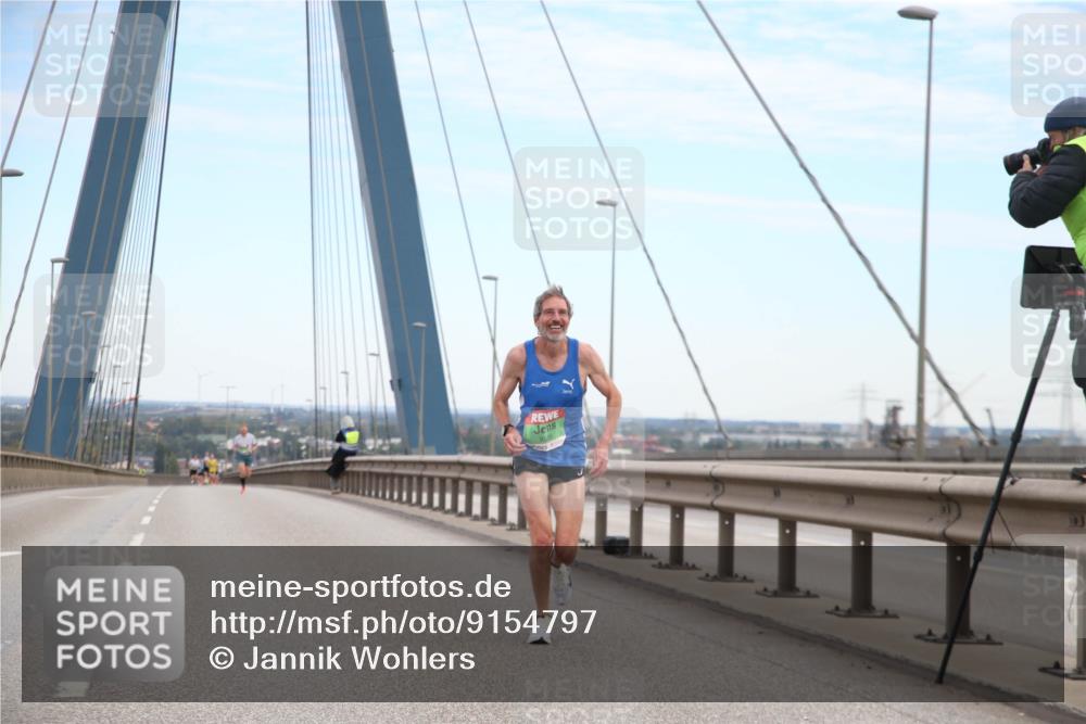 03.10.2025 - Köhlbrandbrückenlauf Jannik Wohlers http://msf.ph/oto/9154797 03.10.2025 15:17:33 Position 1  meine-sportfotos.de