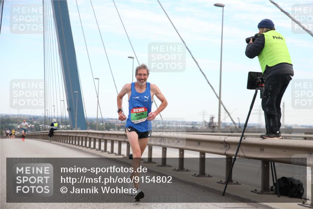 03.10.2025 - Köhlbrandbrückenlauf Jannik Wohlers http://msf.ph/oto/9154802 03.10.2025 15:17:34 Position 1 9588 meine-sportfotos.de