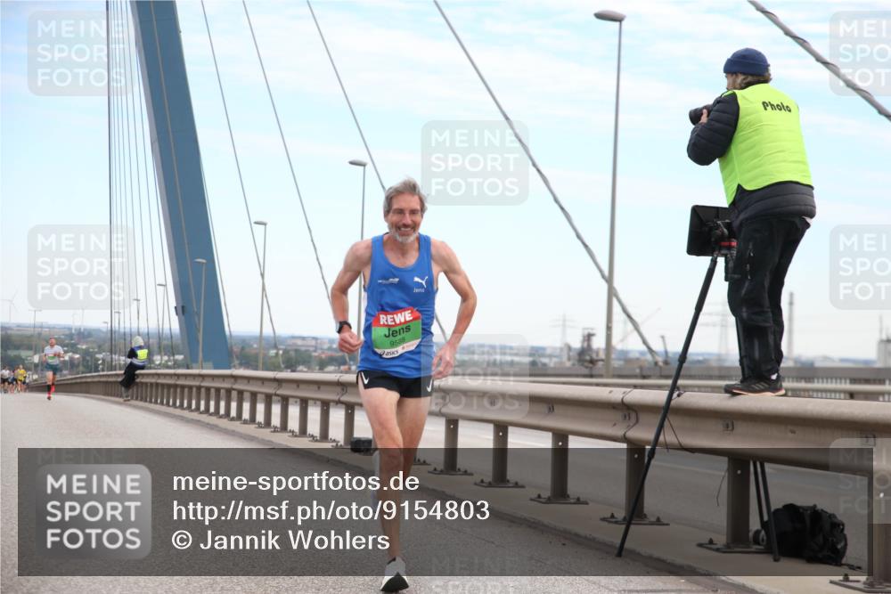 03.10.2025 - Köhlbrandbrückenlauf Jannik Wohlers http://msf.ph/oto/9154803 03.10.2025 15:17:34 Position 1 9588 meine-sportfotos.de