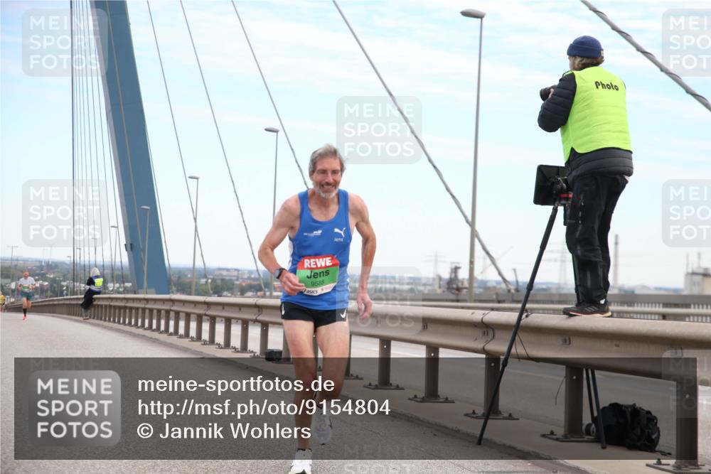 03.10.2025 - Köhlbrandbrückenlauf Jannik Wohlers http://msf.ph/oto/9154804 03.10.2025 15:17:34 Position 1 9588 meine-sportfotos.de